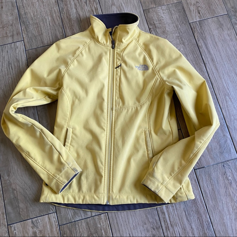 North face yellow jacket size small
